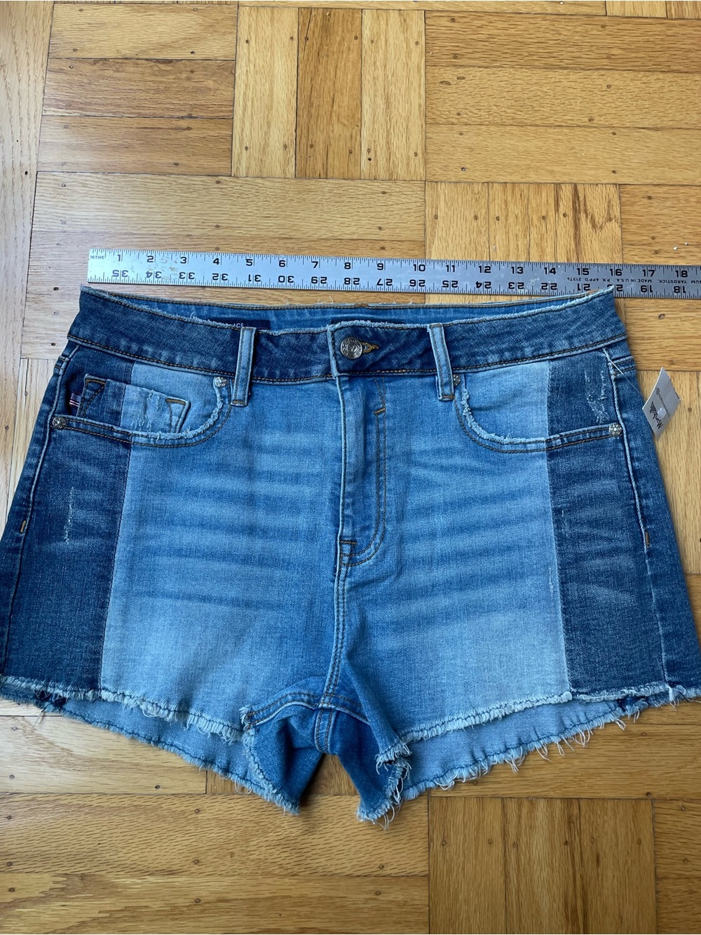 NWT VIGOSS Denim Shorts Size W30 NEW
